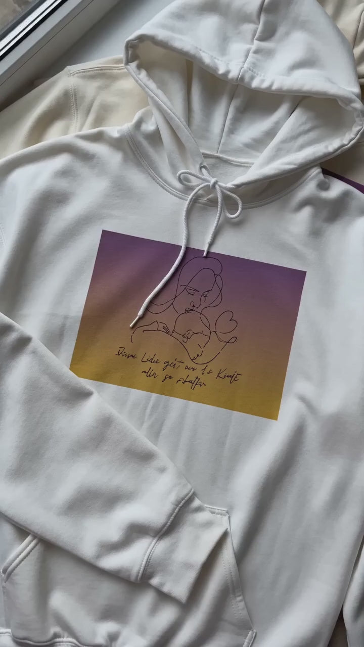 Hoodie mit minimalistischer Eltern-Kind Line Art | „Love Grows Where You Let It“ Farbverlauf-Print